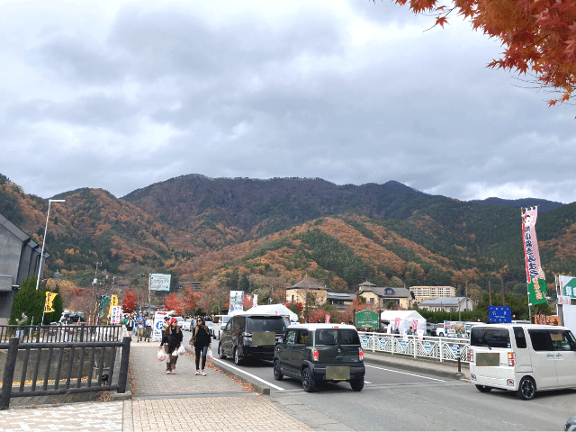 富士河口湖町、紅葉まつり入り口